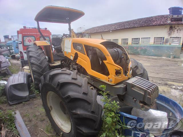 TRATOR AGRÍCOLA VALTRA A9504 4X4 2006