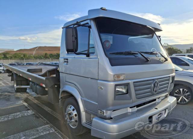 VOLKSWAGEN WORKER 8.150 E 3.9 2005