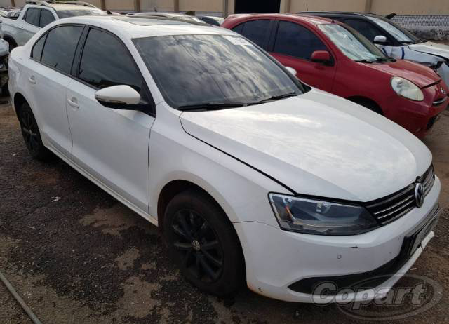VOLKSWAGEN JETTA COMFORTLINE 2.0 TOTAL FLEX 2014